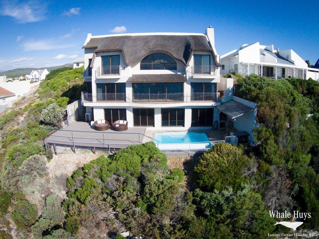 גנסבאי Whale Huys Luxury Oceanfront Eco Villa מראה חיצוני תמונה