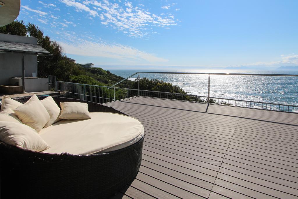 גנסבאי Whale Huys Luxury Oceanfront Eco Villa מראה חיצוני תמונה