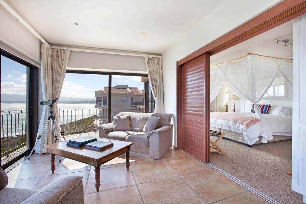 גנסבאי Whale Huys Luxury Oceanfront Eco Villa מראה חיצוני תמונה