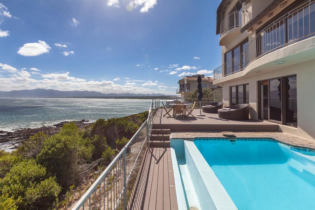גנסבאי Whale Huys Luxury Oceanfront Eco Villa מראה חיצוני תמונה