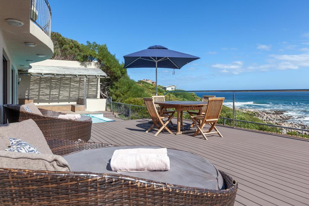 גנסבאי Whale Huys Luxury Oceanfront Eco Villa מראה חיצוני תמונה