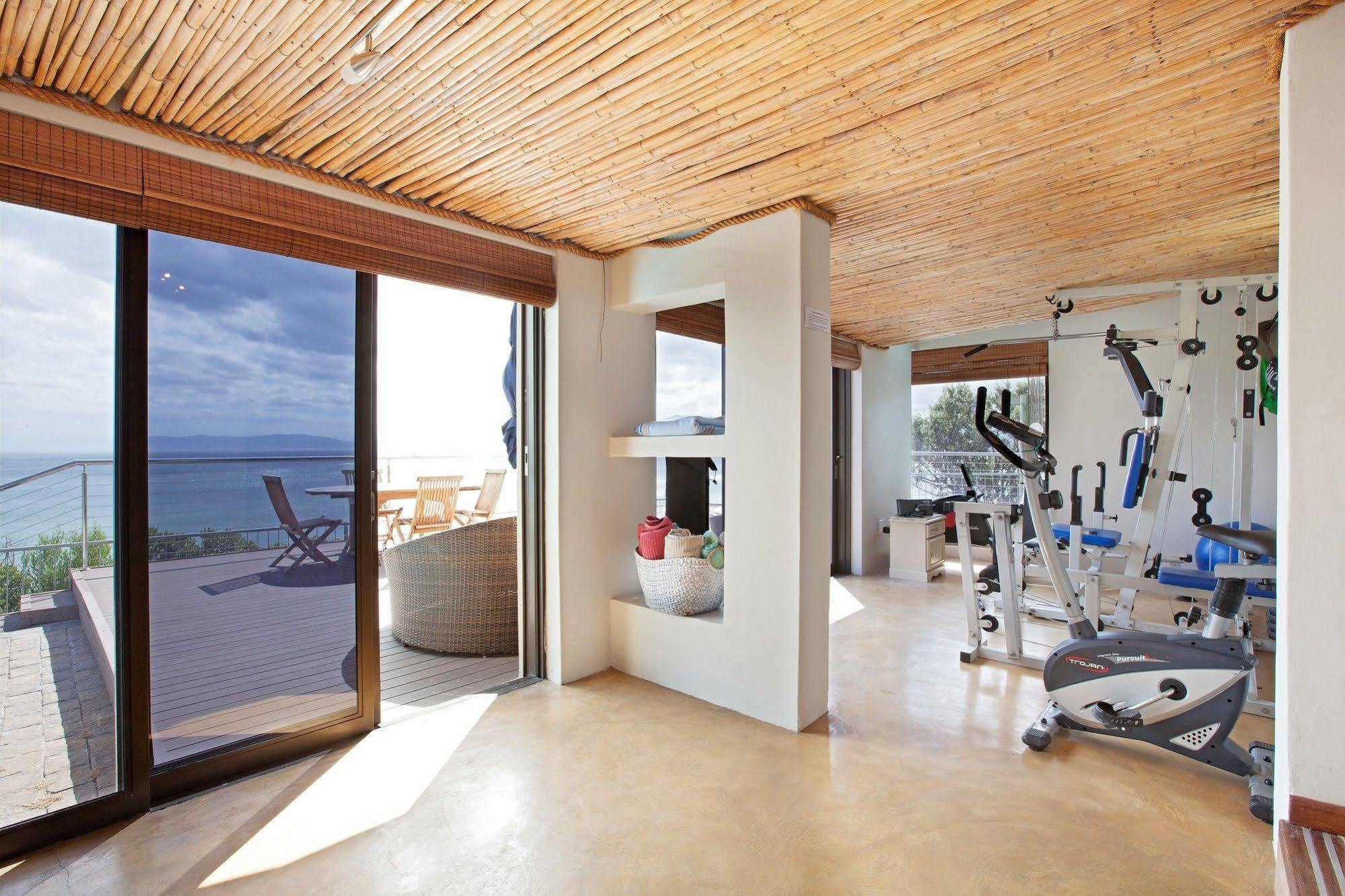 גנסבאי Whale Huys Luxury Oceanfront Eco Villa מראה חיצוני תמונה