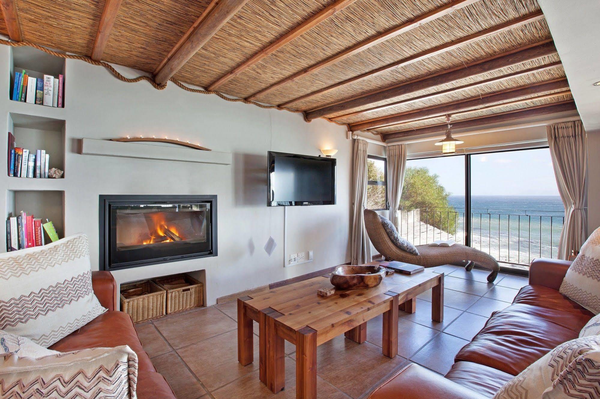 גנסבאי Whale Huys Luxury Oceanfront Eco Villa מראה חיצוני תמונה
